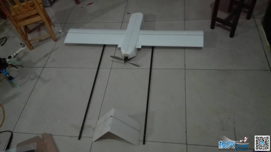 做个双尾杆飞机 舵机,电调 作者:飞行少年 6517 