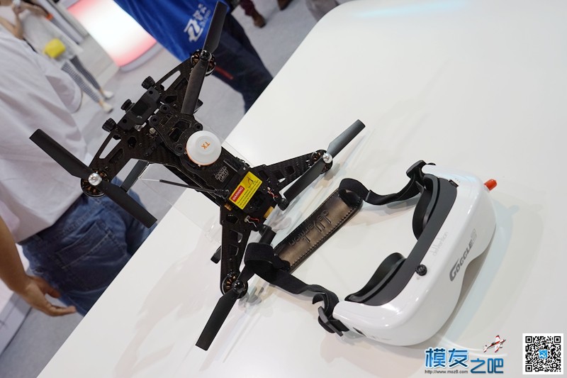 2015上海模型展  [老晋视线] 模型,直升机,云台,飞控,遥控器 作者:老晋 7653 