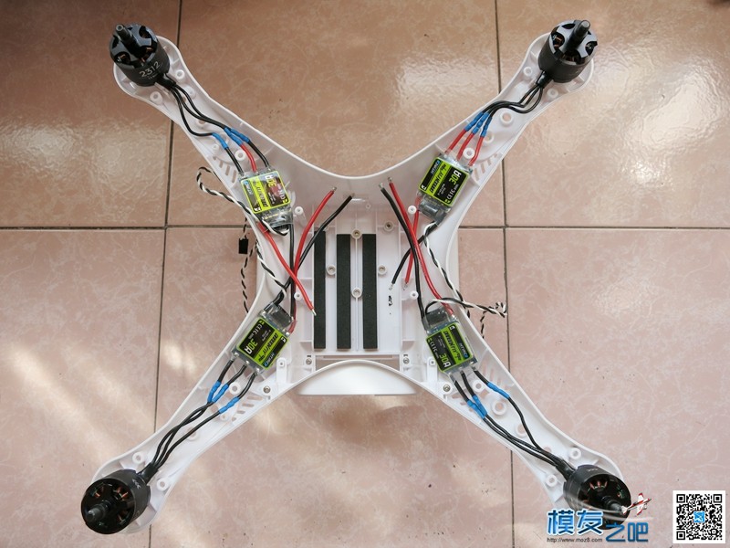 图文并茂 P2精灵详细组装 [老晋闲贴] 电池,飞控,电调,dji,航拍 作者:老晋 5489 