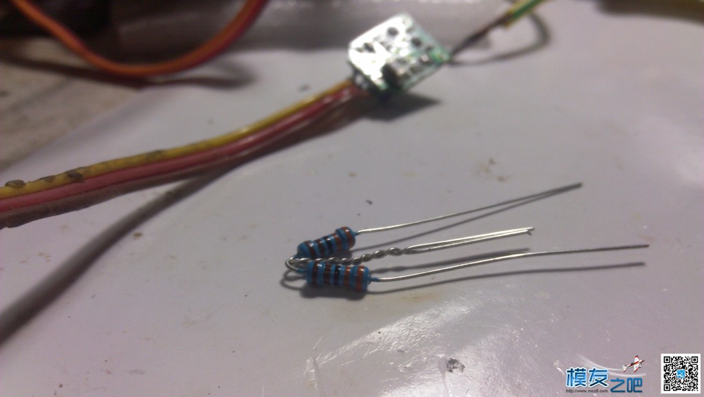 坏舵机改灯光控制电子开关 舵机,DIY 作者:zhangwz8888 6068 