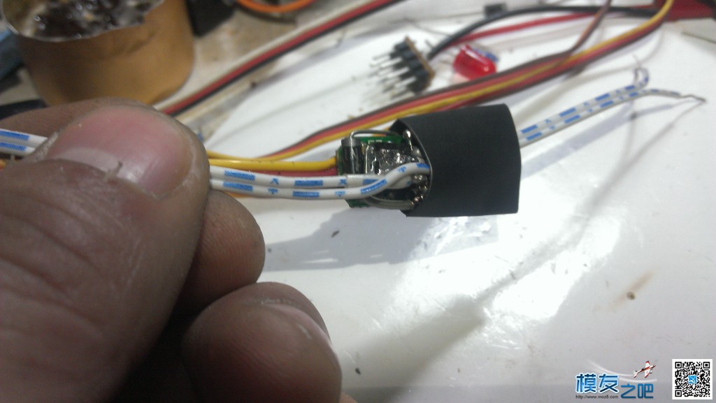 坏舵机改灯光控制电子开关 舵机,DIY 作者:zhangwz8888 5438 