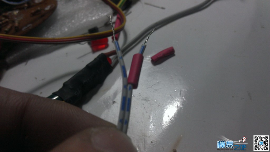 坏舵机改灯光控制电子开关 舵机,DIY 作者:zhangwz8888 4230 