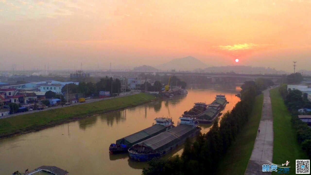 早晨日出 四轴 作者:柳暗花明 881 