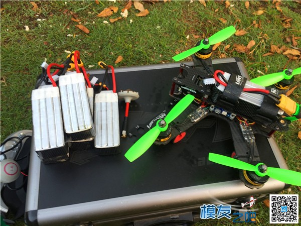 孤独的飞行者..........疯狂的开始。。。。 台电脑,朋友,电池 作者:凤凰小颜 9743 
