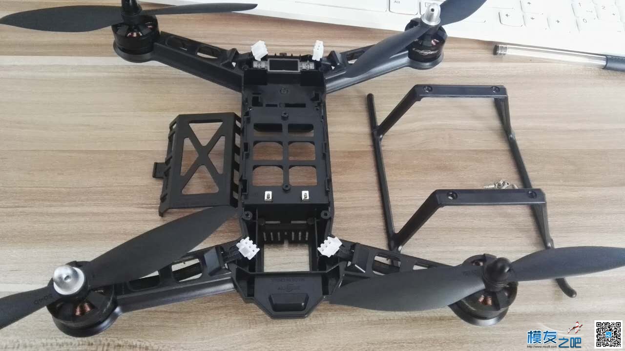 【拆机】龙云250之大卸八块(6楼更新上树炸鸡图） 穿越机,遥控器,dji 作者:轻骑兵 186 