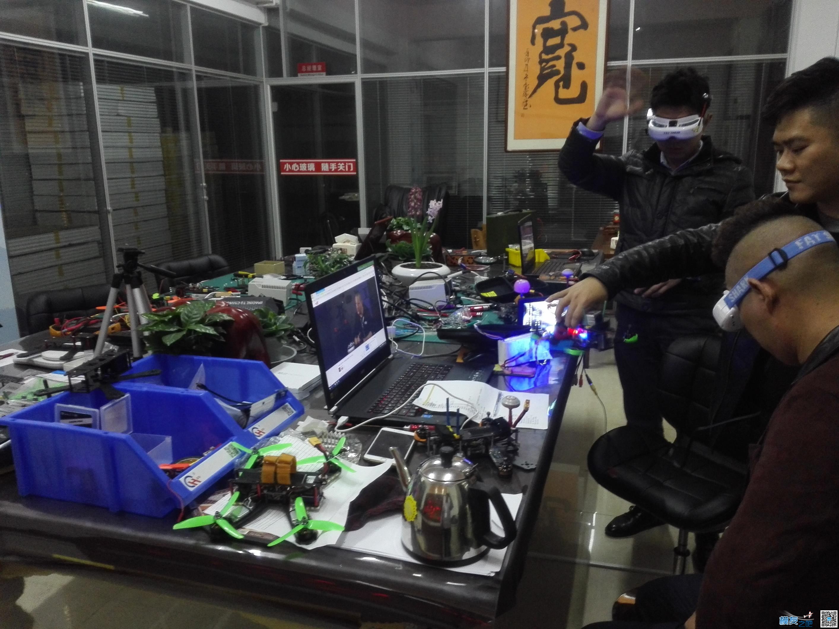 爆爆爆。 油菜花开，骚动的穿越。。。小斯 油菜花 作者:sidilong 1170 