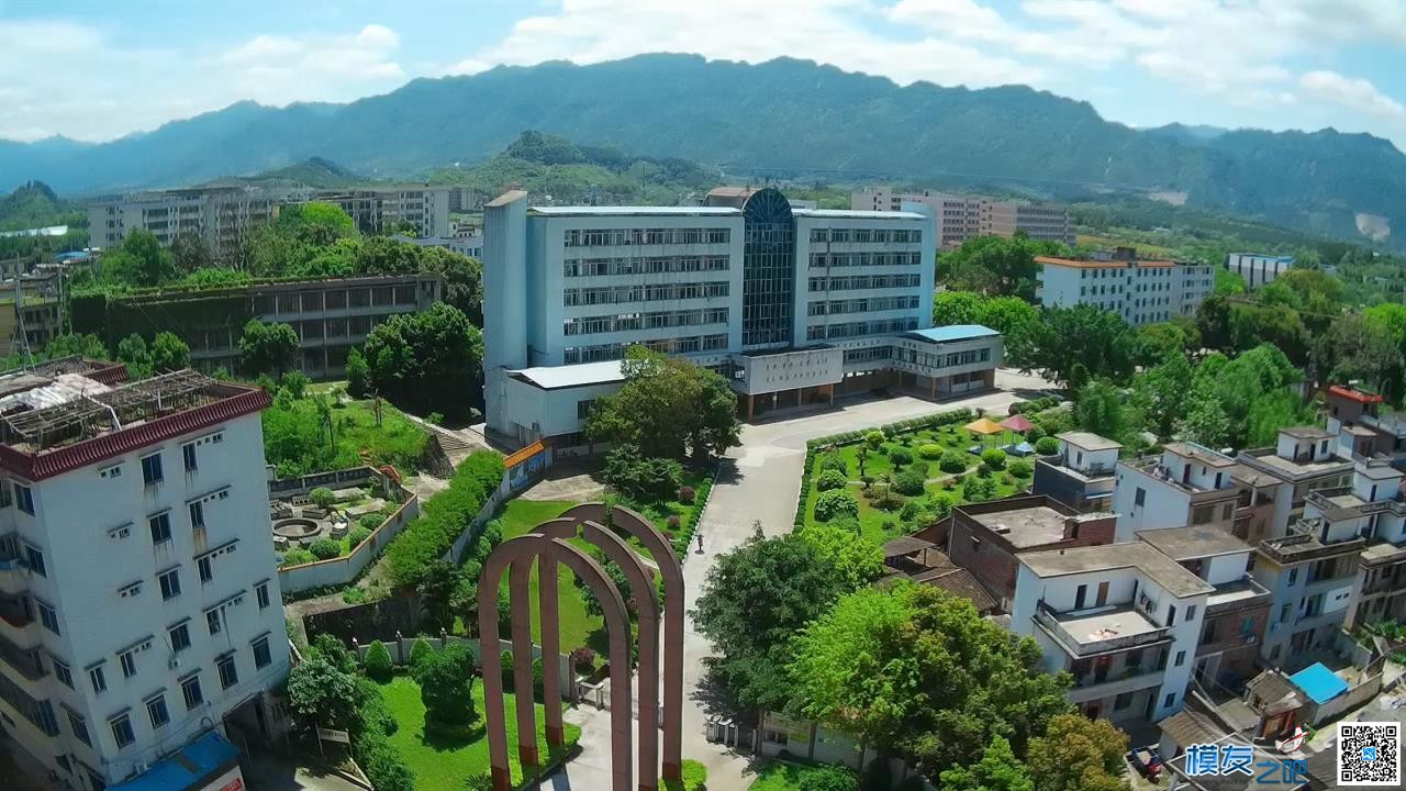 航拍我的学校 学校 作者:浅、微浪 5960 