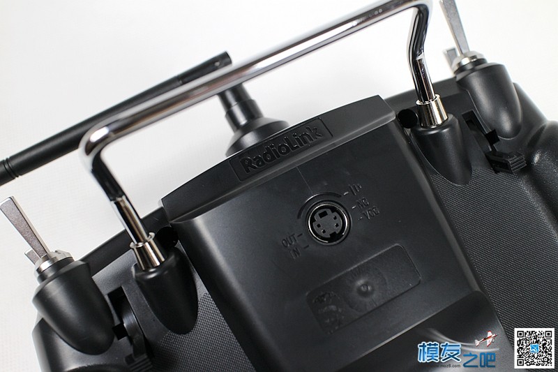 乐迪 AT9S 升级版遥控器 评测一 开箱 [ 老晋玩测试 ] 电池,充电器,遥控器,乐迪,接收机 作者:老晋 850 