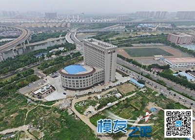 无人机航拍郑州一高校新楼 ：酷似“马桶” 无人机,航模,航拍,涡喷,综合服务 作者:中翼网 6028 