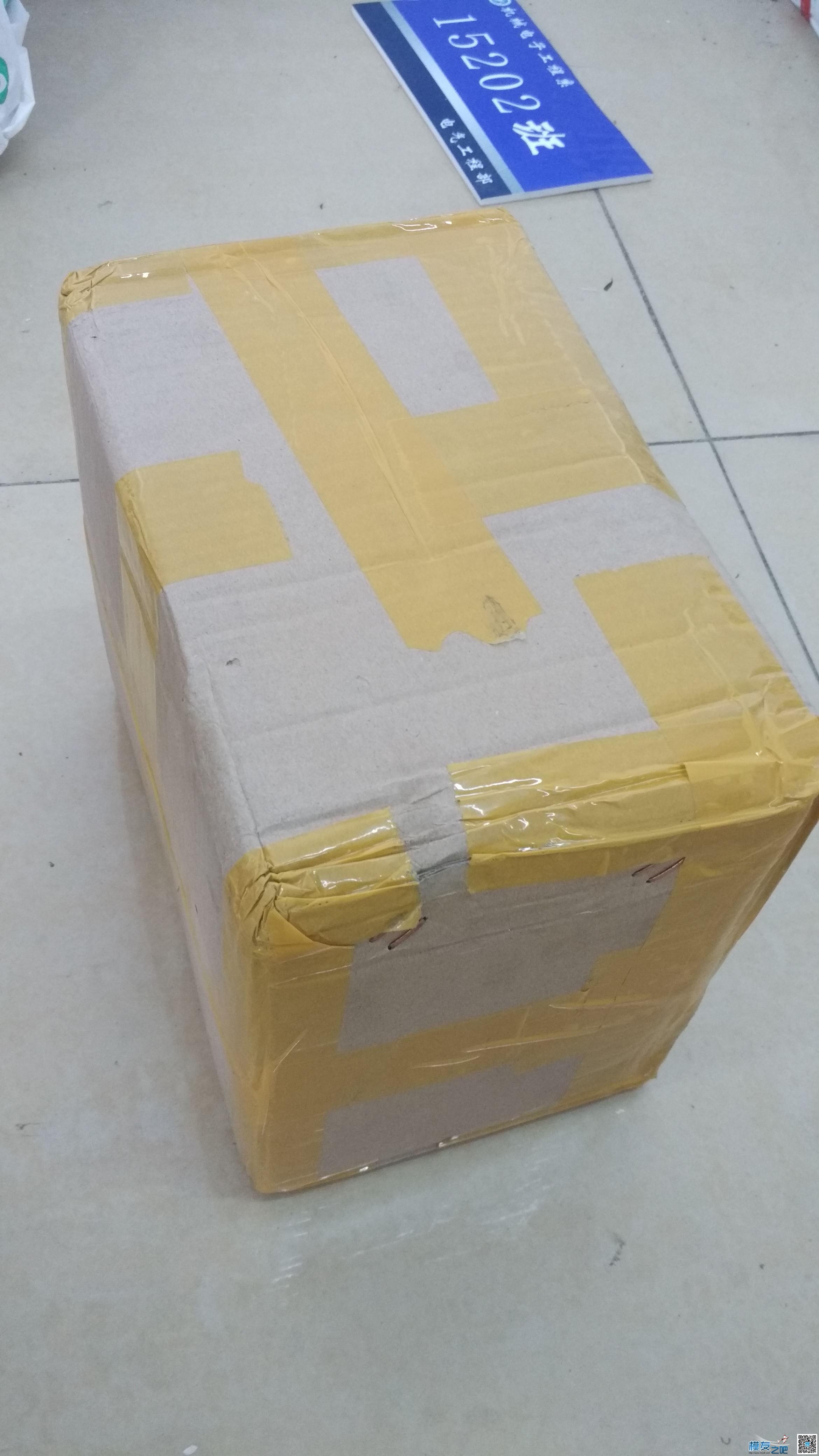 乐迪CP620开箱  评测   使用教程 包装盒,充电器,遥控器,电源线,纪念版 作者:云端纸飞机 5922 