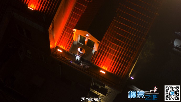 十一没出去玩儿 宅楼顶打飞机了 楼顶漏水,楼顶小院,出去玩儿,打飞机,十一 作者:yecker 5396 
