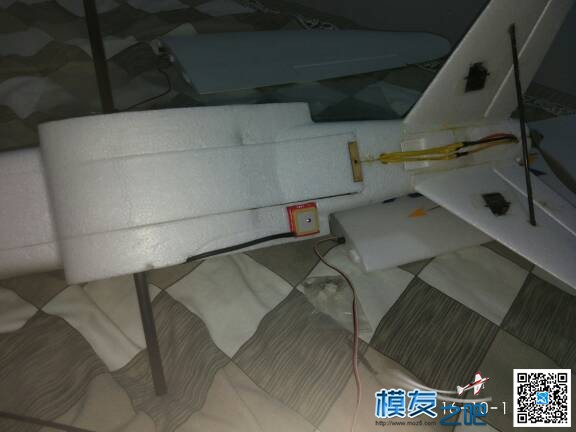 和大家分享一下小胖子的装机 电池,舵机,飞控,电调,FPV 作者:死胖子fpv 1014 