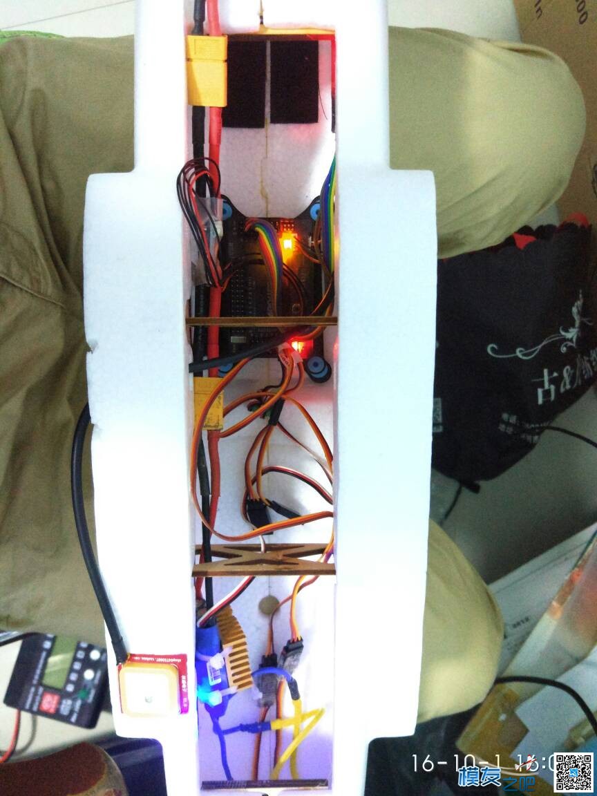和大家分享一下小胖子的装机 电池,舵机,飞控,电调,FPV 作者:死胖子fpv 7088 