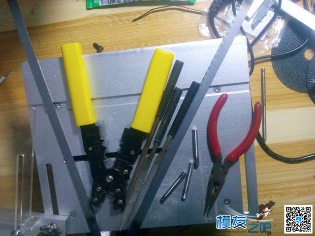 分动箱的前期准备 尖嘴钳子,我想要的,分动箱,减速的,别看我 作者:专业作死 8917 