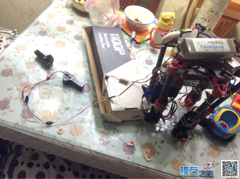 我的电动收放起落架用遥控器控制就一个舵机正常动作而另一个不动作. 舵机,遥控器,787起落架收放 作者:2286332412 9718 