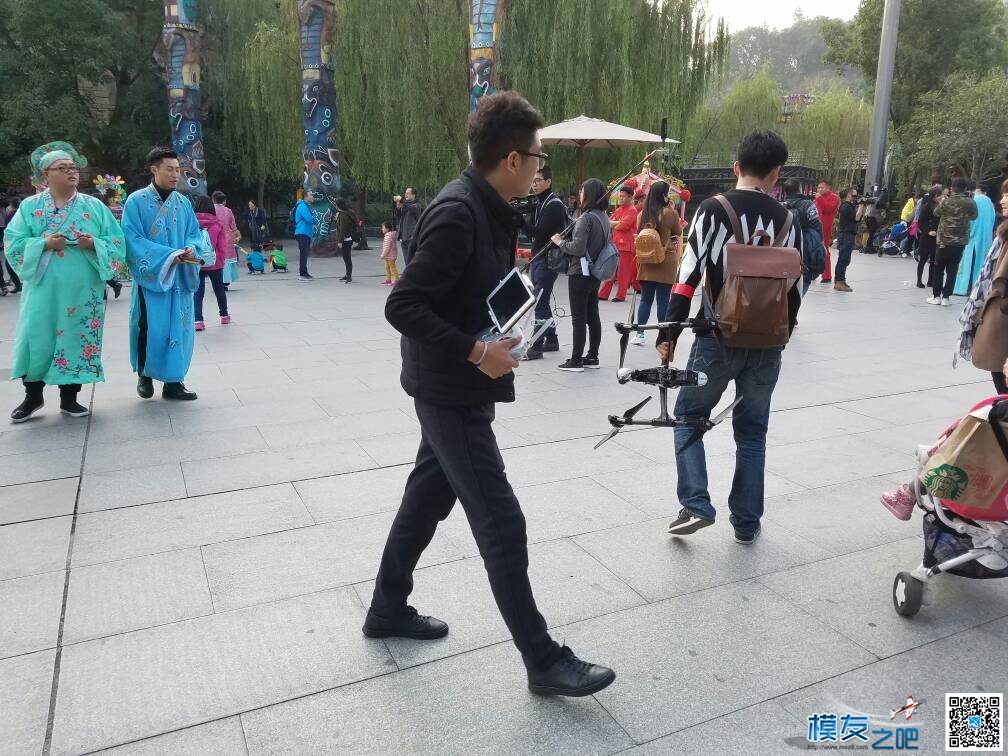 偶遇景区剧组航拍大家看图评论 航拍,演员请就位,剧组化妆师 作者:飞天狼 100 
