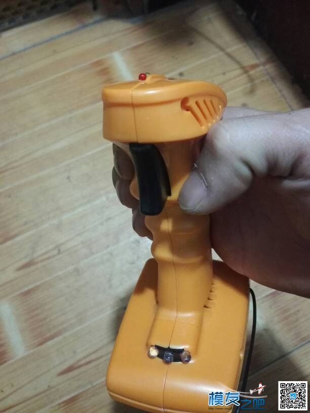 拆了两个迷你小电直对不上频的 有懂的大神知道是什么问题吗 遥控器 作者:囿玩儿没完 6126 