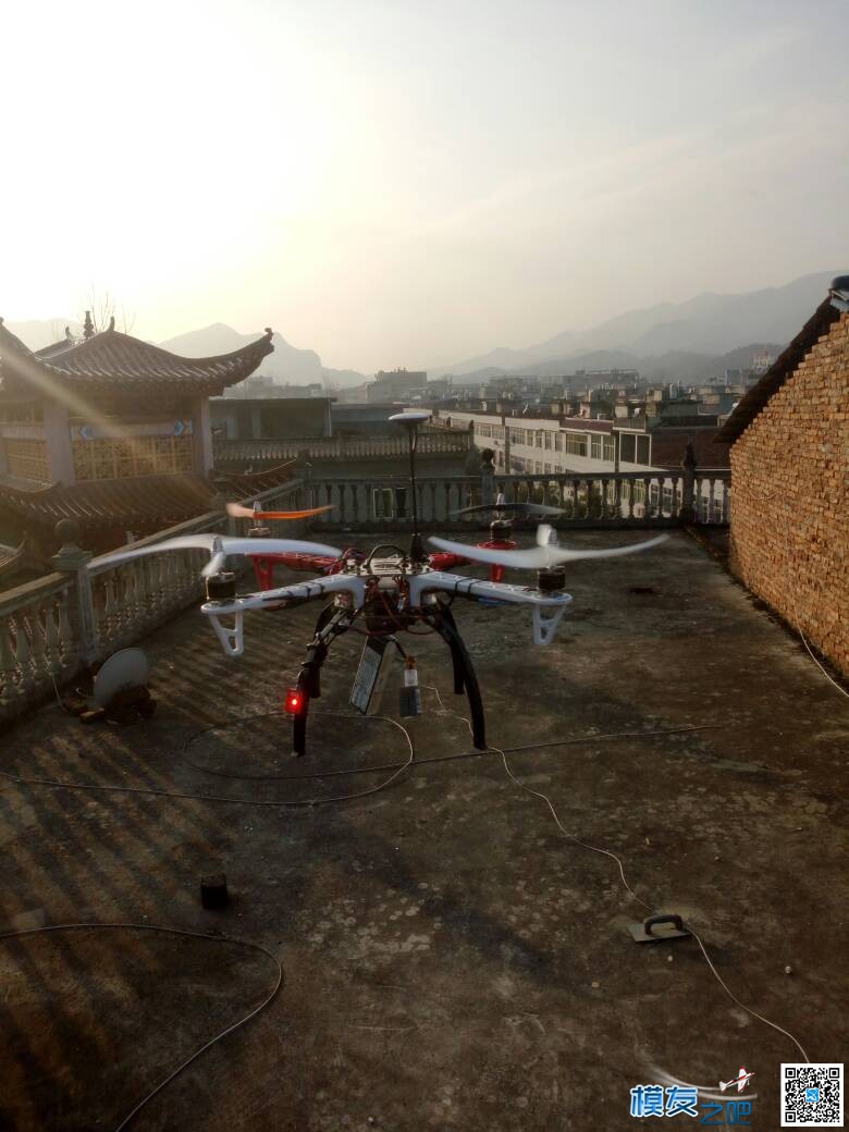 今天去玩飞机突然发现电量回传没有了我就赶 电池,飞控 作者:肖欢 5727 