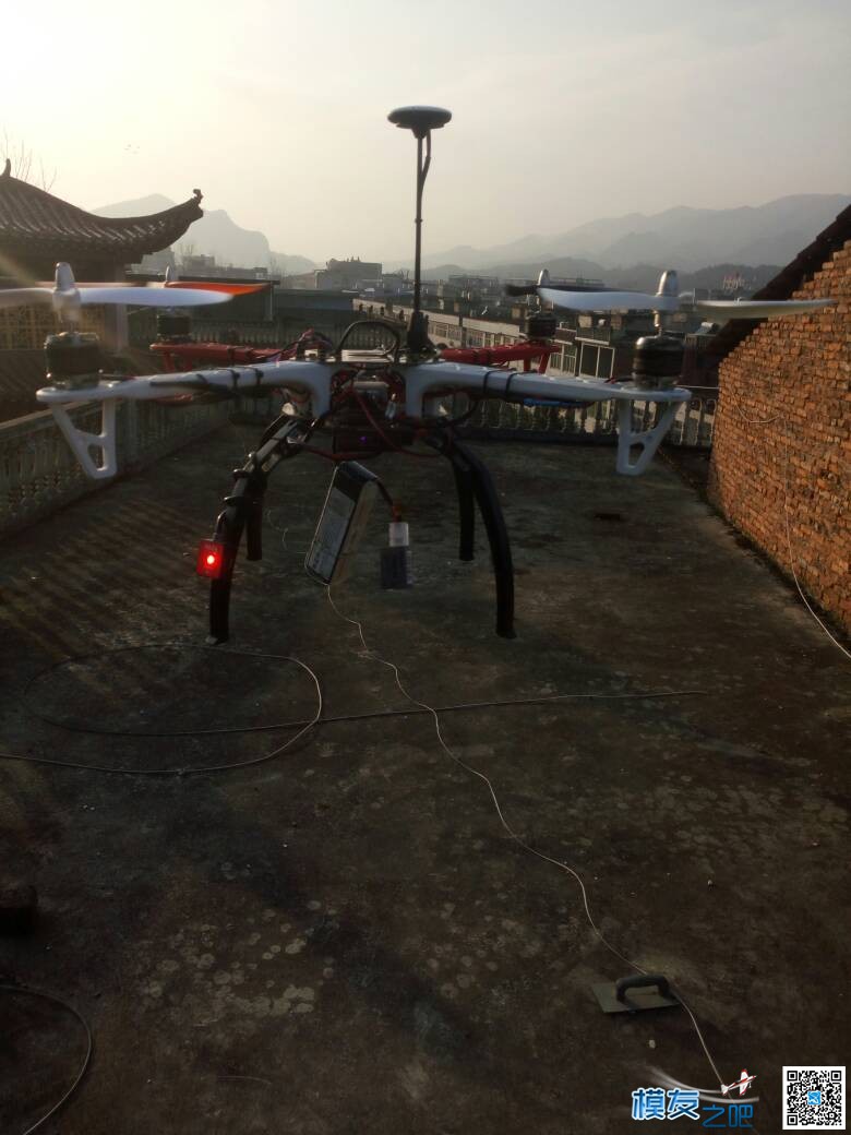 今天去玩飞机突然发现电量回传没有了我就赶 电池,飞控 作者:肖欢 3405 