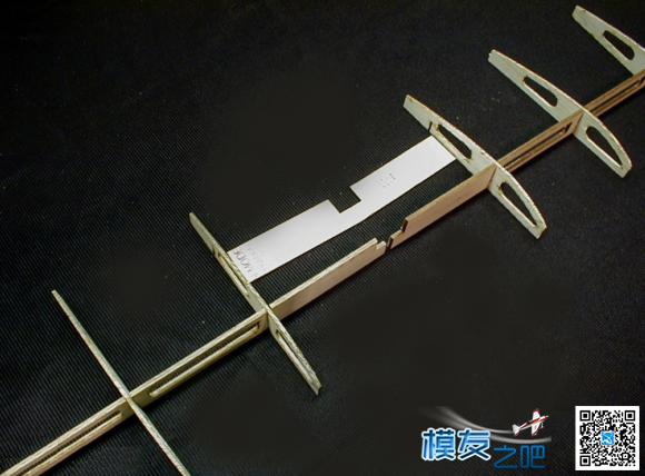 轻木固定翼飞机制作。 固定翼,电机,轻木,固定翼飞机,激光打印 作者:洋葱头 8722 