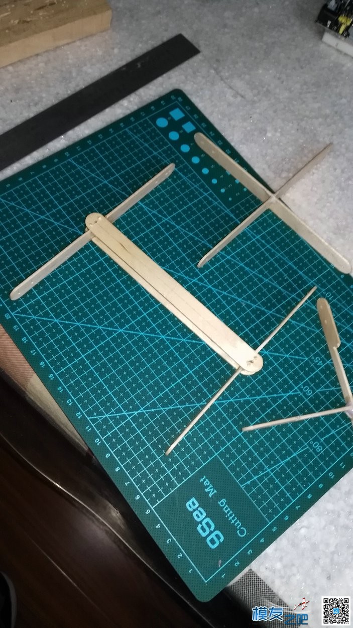 1元电机+雪糕棒做2s穿越机 穿越机,电池,飞控,电机,FPV 作者:payne.pan 8287 