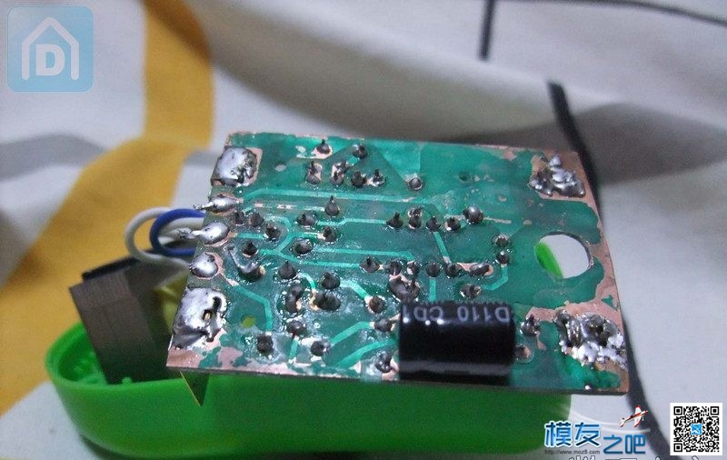 航模碱性电池LR6电池充电器 充电器,电池 作者:洋葱头 772 