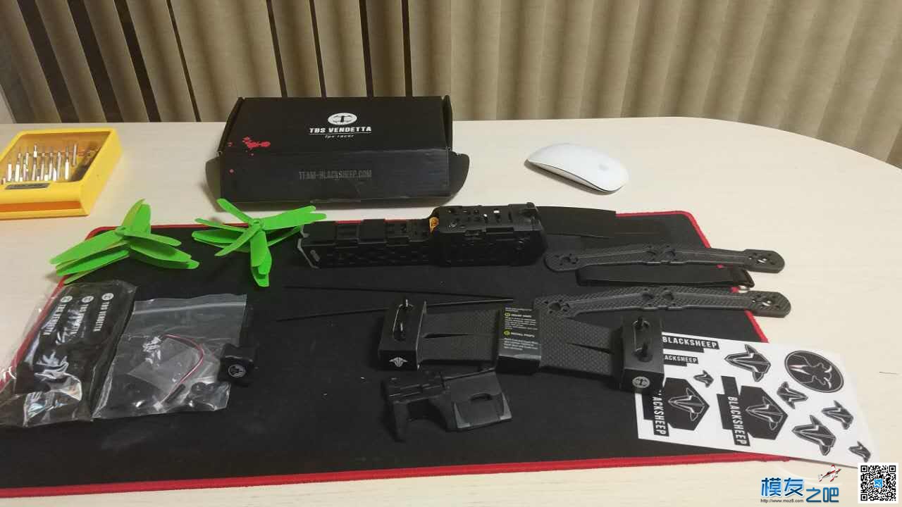 TBS VENDETTA  大爱神机 高清摄像头,碳纤维,眼镜蛇,连接器,道具 作者:7000e 7603 