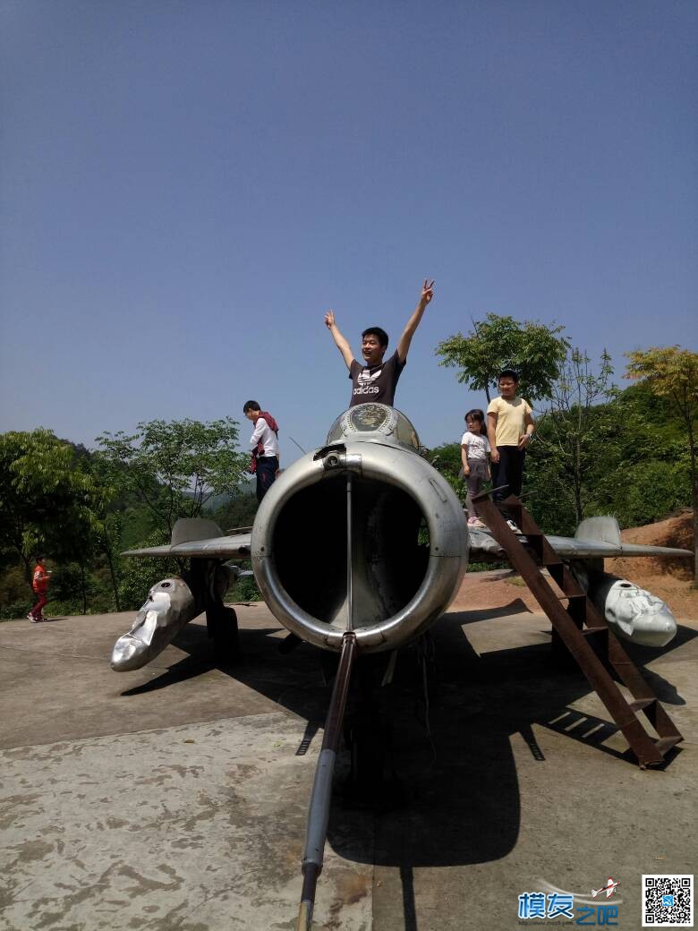 某公园看到的战斗机遗体 F-22战斗机 作者:夢裡飛 9495 