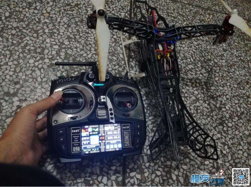 好怕！差点被抓，前两天楼顶飞两轴三轴，不知我这个飞... 无人机,飞控,电机,接收机,机架 作者:jxxgzwm 5576 