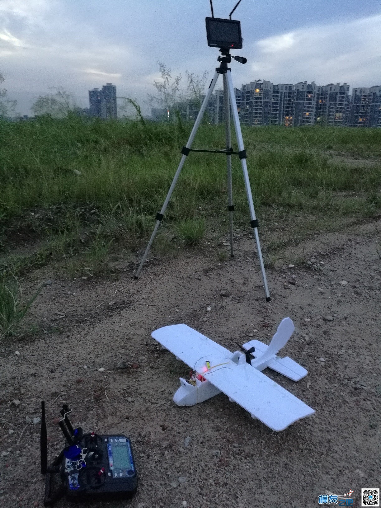 帽子飘飘，小型FPV载机，爽飞报告 ------- 附录像 无人机,图纸,FPV,怎样织帽子,mlb帽子 作者:peter33 3982 
