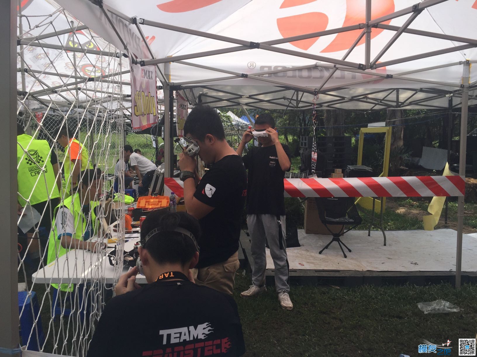 第六届&quot;EMAX银燕&quot;香港FPV穿越机大赛现场直播 穿越机,FPV,银燕 作者:银燕EMAX 1747 