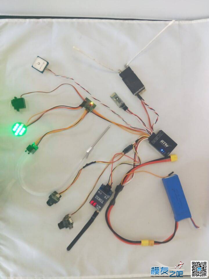 为了庆祝国庆，买了最近比较火的飞机，和新出的飞控！ 图传,飞控,FPV,地面站,GPS 作者:FPV小猫 1735 