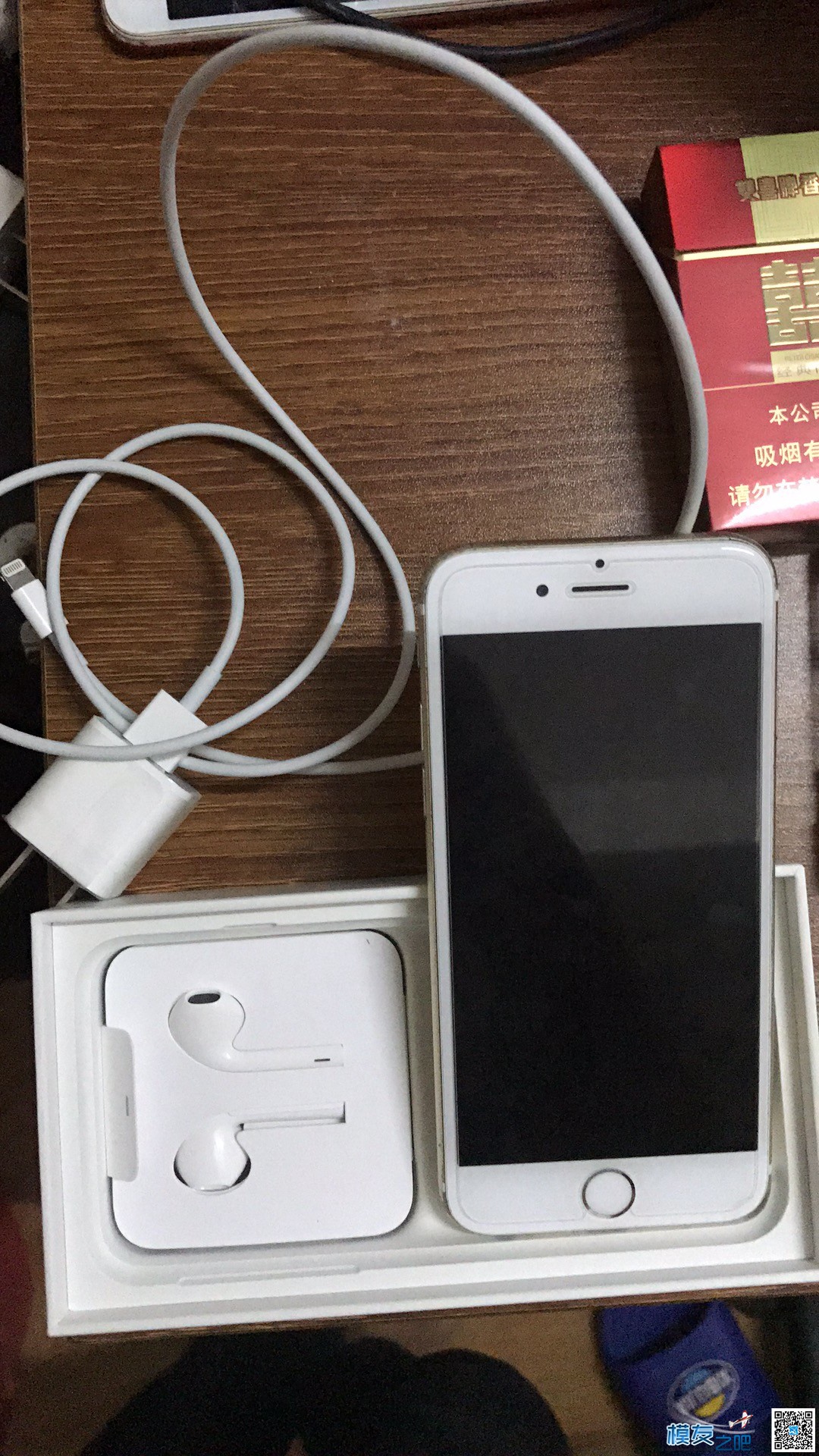 iPhone6s 土豪金 64G  九成新  1588元 充电器 作者:回忆时的留恋 3622 