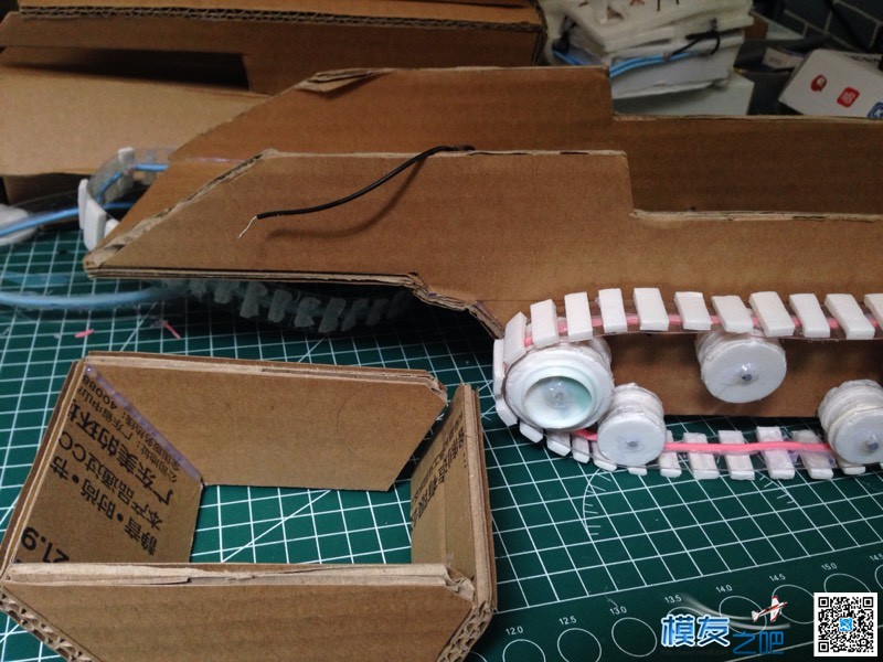 DIY一辆小坦克 遥控器,diy,有线遥控,中心点 作者:saladwayne 2166 