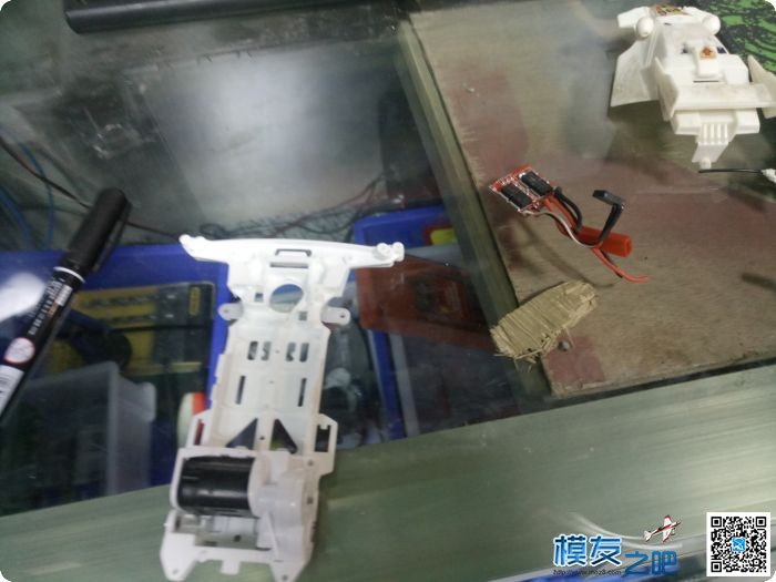 奥迪四驱车田宫双星迷你四驱车S2底盘遥控改装转向套件 电池,舵机,电调,电机,遥控器 作者:qq253655695 1084 