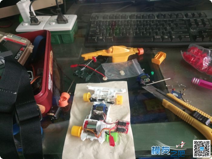 奥迪四驱车田宫双星迷你四驱车S2底盘遥控改装转向套件 电池,舵机,电调,电机,遥控器 作者:qq253655695 994 