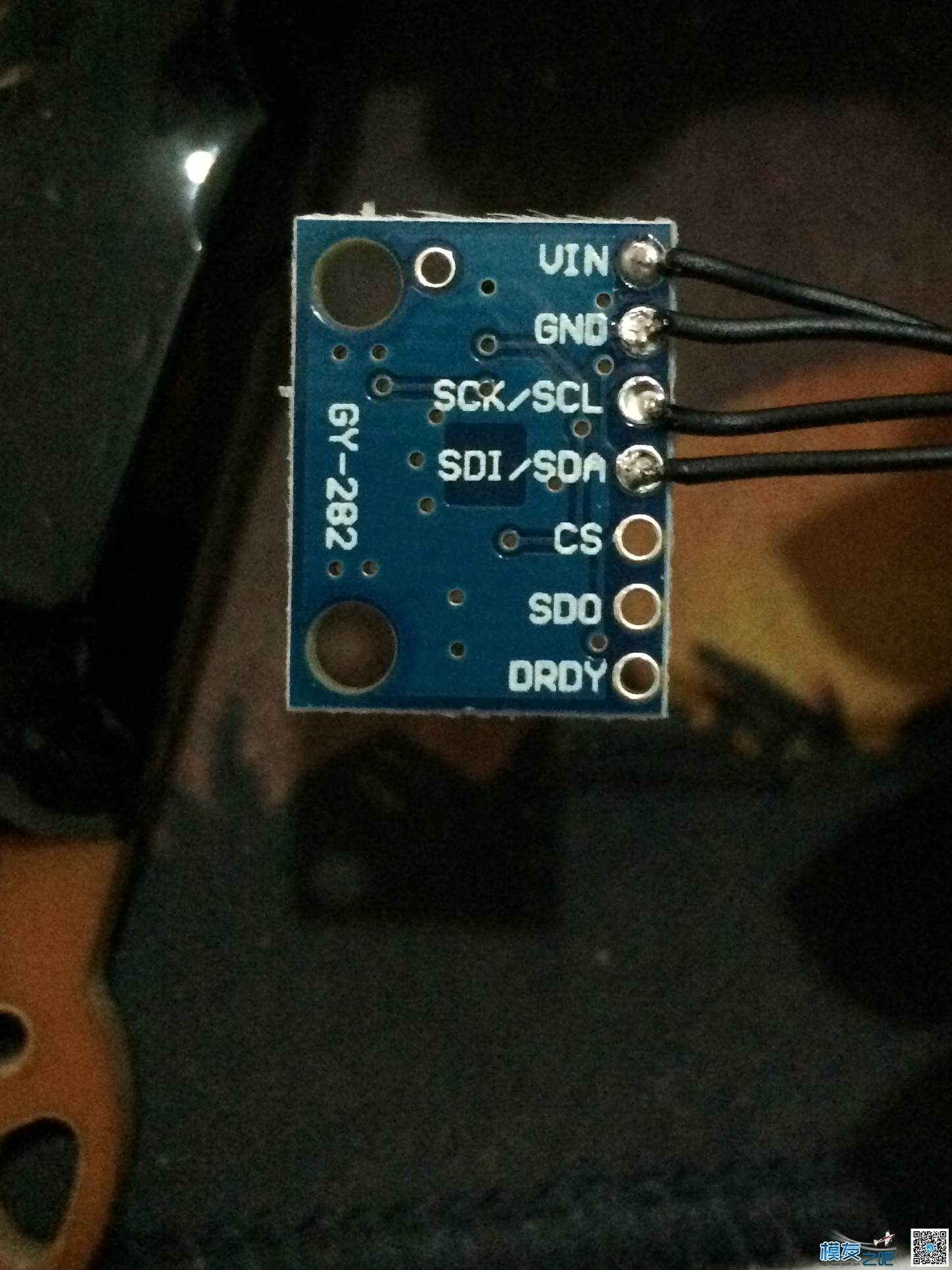 APM外置i2c独立罗盘的方法与焊接 APM,独立外置声卡,指示灯 作者:很多的 4518 