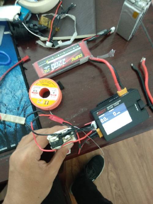 报废穿越电池改控电 电池,充电器,遥控器 作者:艾泽拉斯之龙 6735 