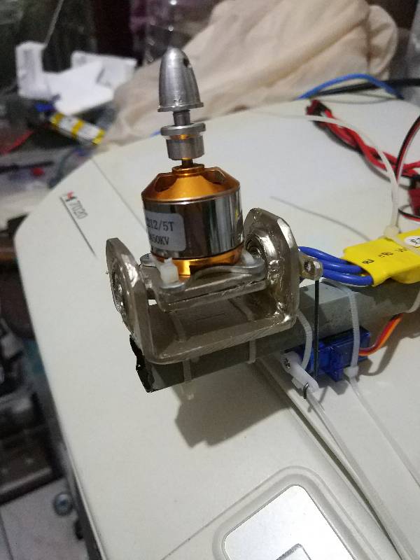 两轴 舵机,飞控,电机 作者:昶春斋 7503 