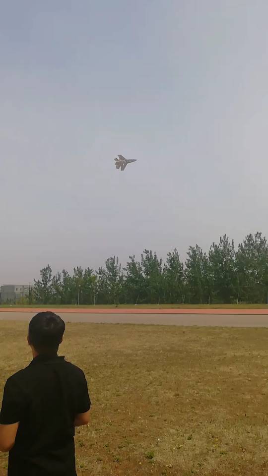苏—27新手试飞 模拟器,c919试飞牺牲,无限试飞降落,c919试飞,轰20试飞 作者:道南北 6278 