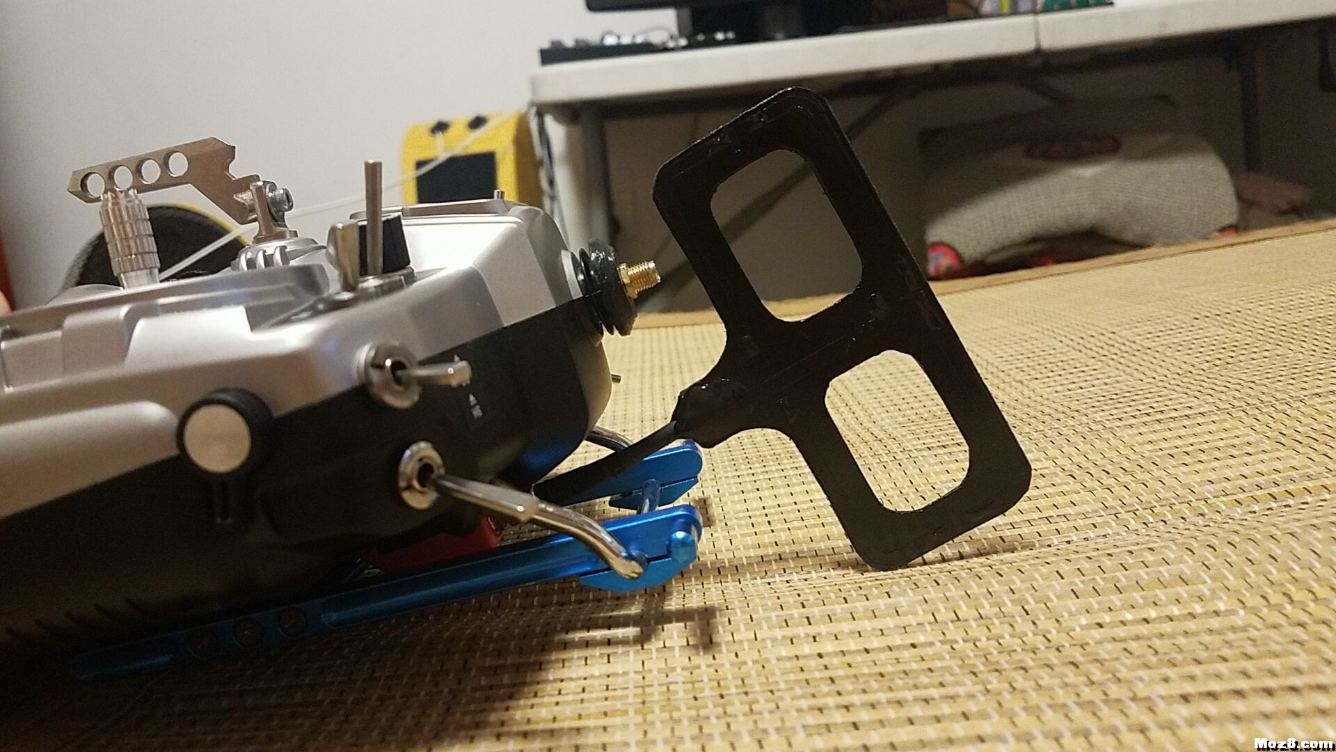 睿思凯X9D 915MHZ天线诞生记.......  作者:枫叶天线 6772 