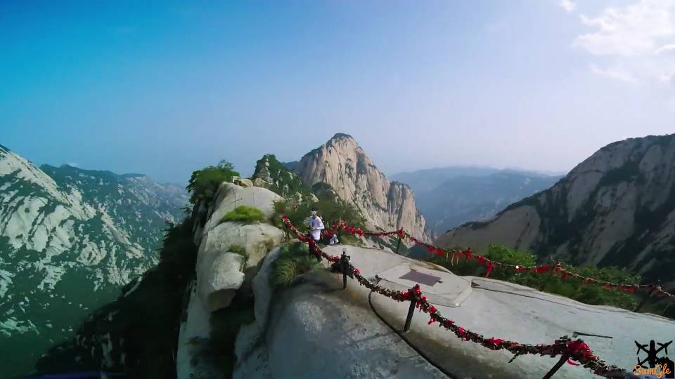 穿越机和大疆在华山2000多米的山顶航拍 [SumGle_FPV] 穿越机,电池,天线,图传,飞控 作者:SumGle 3018 