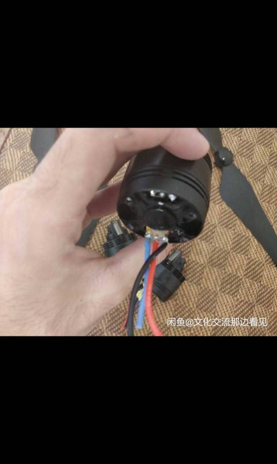 出三个  大疆3512电机 电机,大疆 作者:lwhdsg 6620 