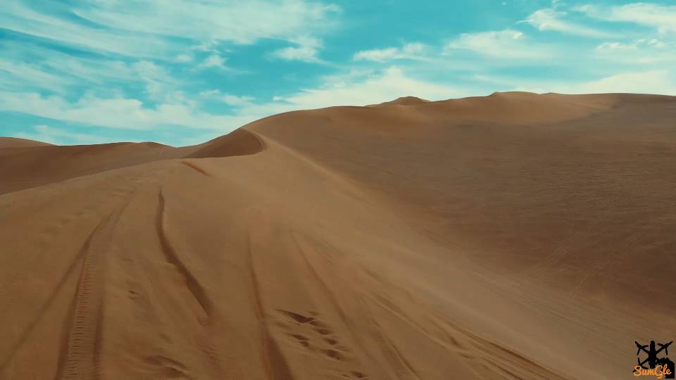 用穿越机在沙漠追拍越野车“滚刀锋”[SumGle_FPV] 穿越机,越野车 作者:SumGle 5593 