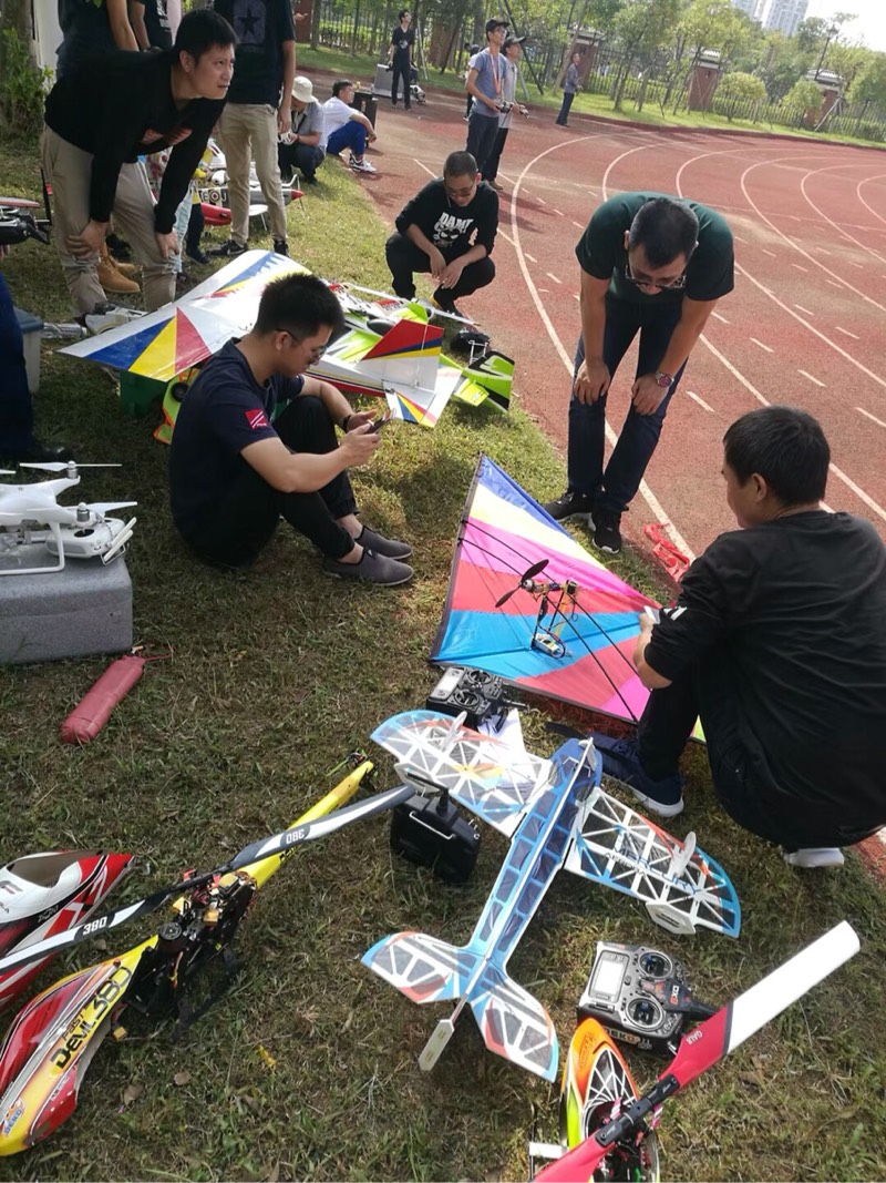 115年校庆飞行事 学校十年校庆,八十周年校庆,70周年校庆,四十周年校庆 作者:xhwyp 9998 