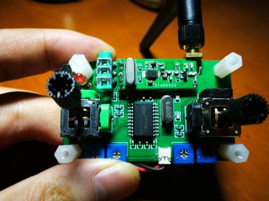 DIY改造两个微型遥控器 遥控器,模拟器,DIY 作者:archfly214815 7408 