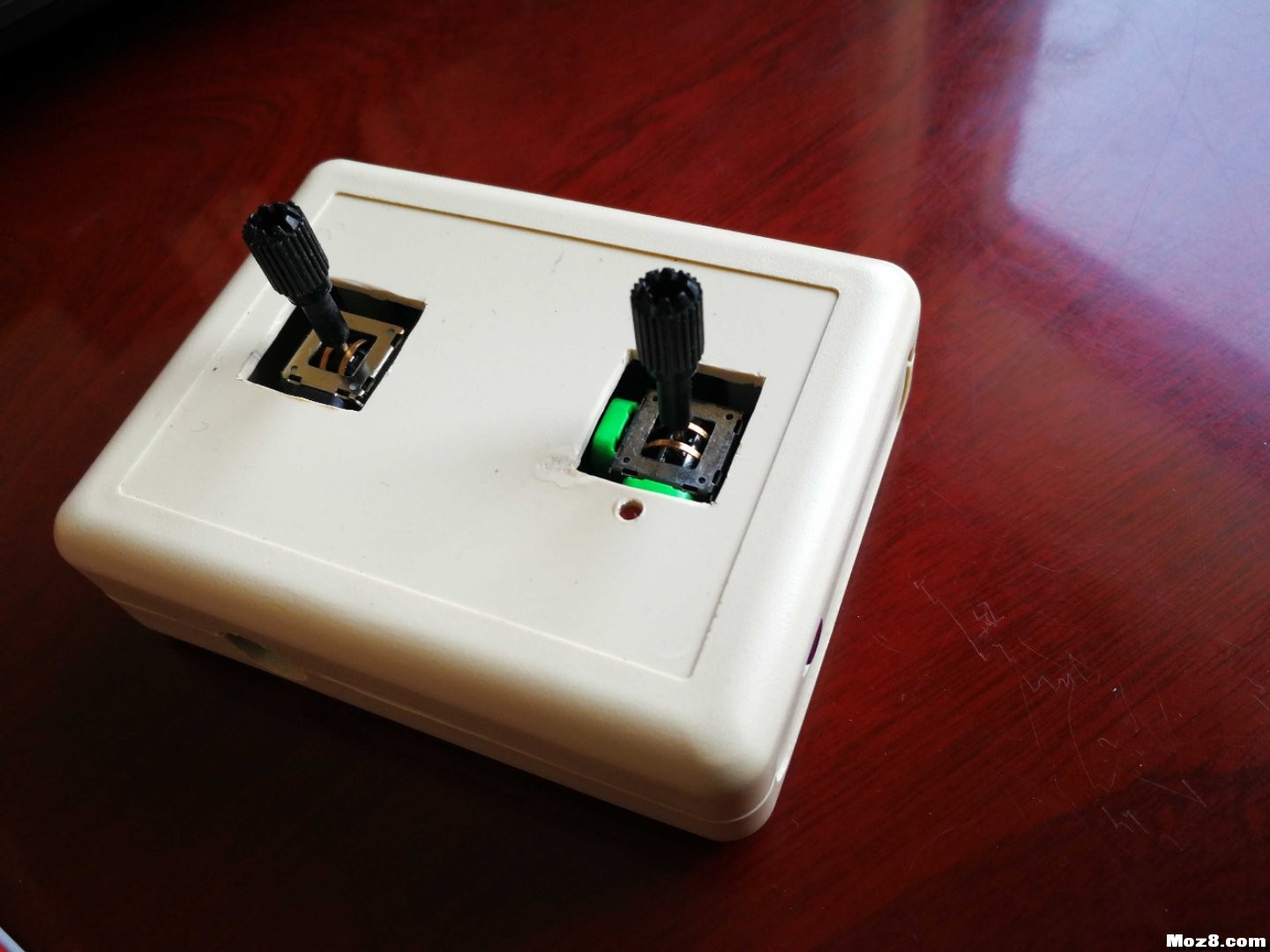 DIY改造两个微型遥控器 遥控器,模拟器,DIY 作者:archfly214815 3519 