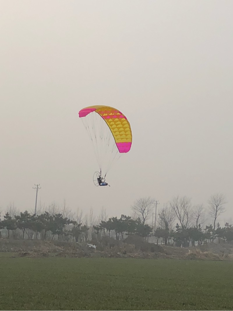 滑翔伞完美首飞 轰20首飞成功,滑翔伞危险吗 作者:qfjx123 6988 