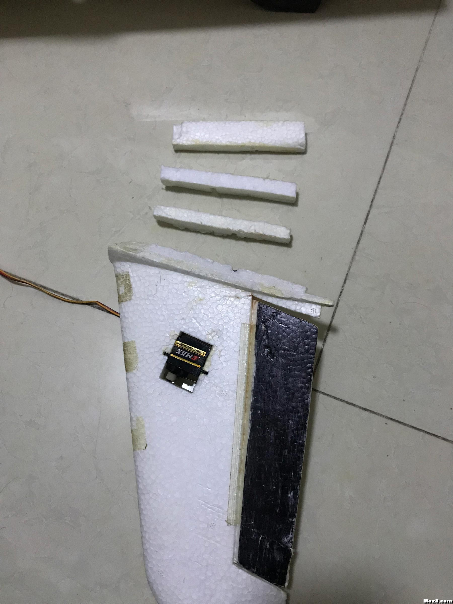 将小胖的V尾从已经安装好的机身上卸下来的教程 V字型发尾图片,V尾固定翼,V型发尾,尾号V,6 v 作者:wetouns 7402 