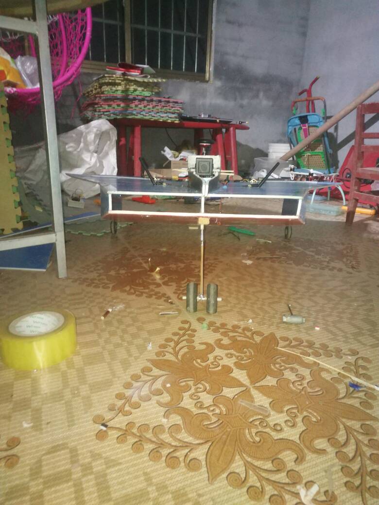 不知道是什么飞翼…… 电机,飞翼 作者:我爱飞飞 7429 